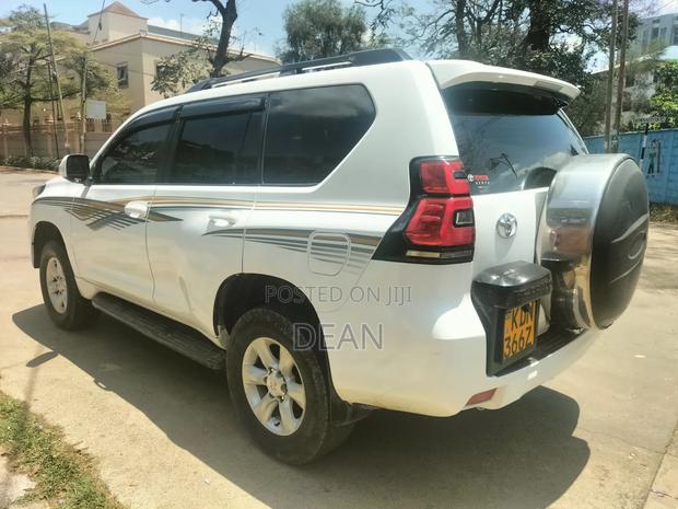 Toyota Land Cruiser Prado 2012 White