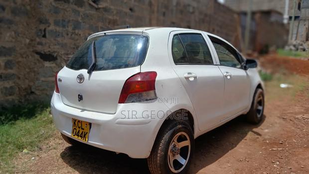 Toyota IST 2003 White