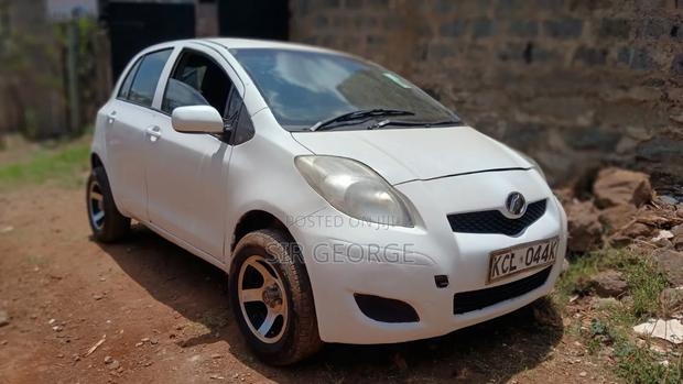 Toyota IST 2003 White