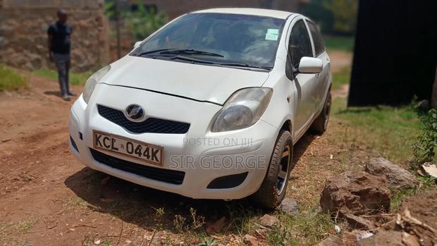 Toyota IST 2003 White