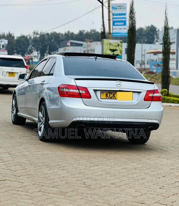 Mercedes-Benz E250 2010 Silver
