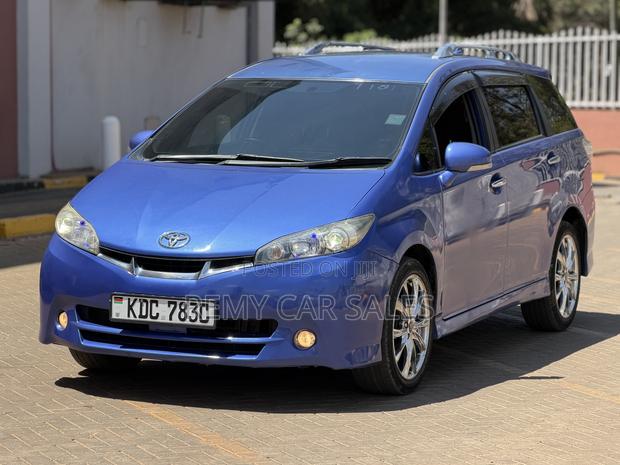 Toyota Wish 2014 Blue
