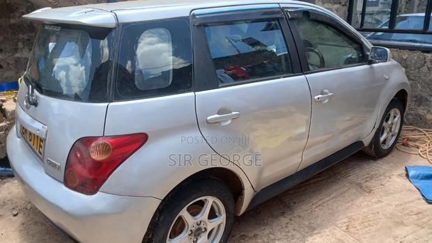 Toyota IST 2003 Silver