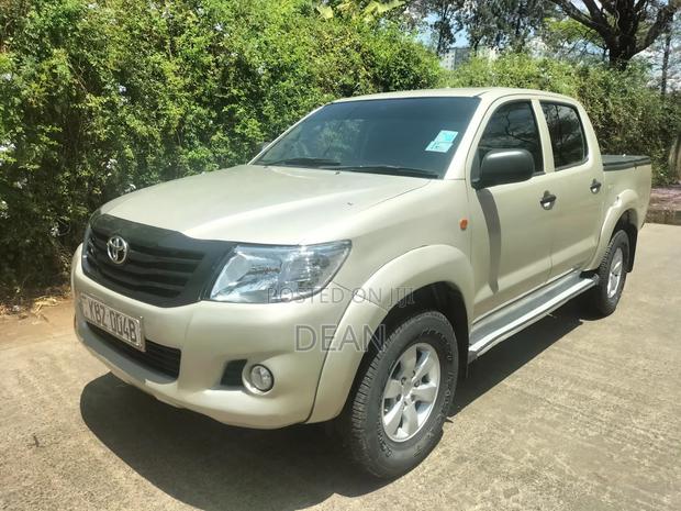 Toyota Hilux 2014 Brown
