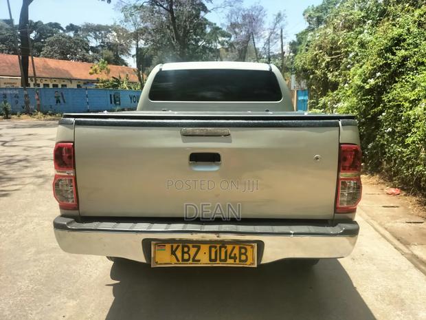 Toyota Hilux 2014 Brown
