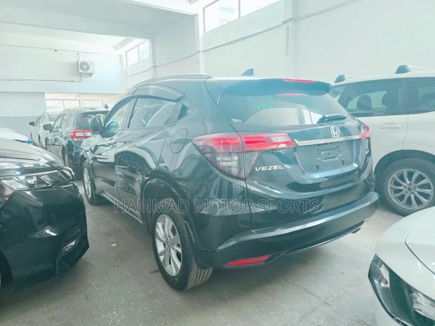 Honda Vezel 1.5 Hybrid 2WD 2018 Black