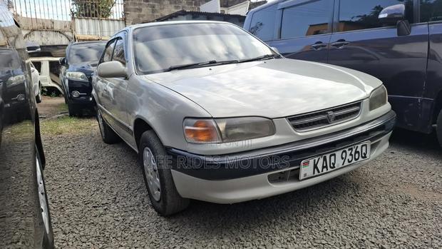 Toyota Corolla Automatic 1999 Silver