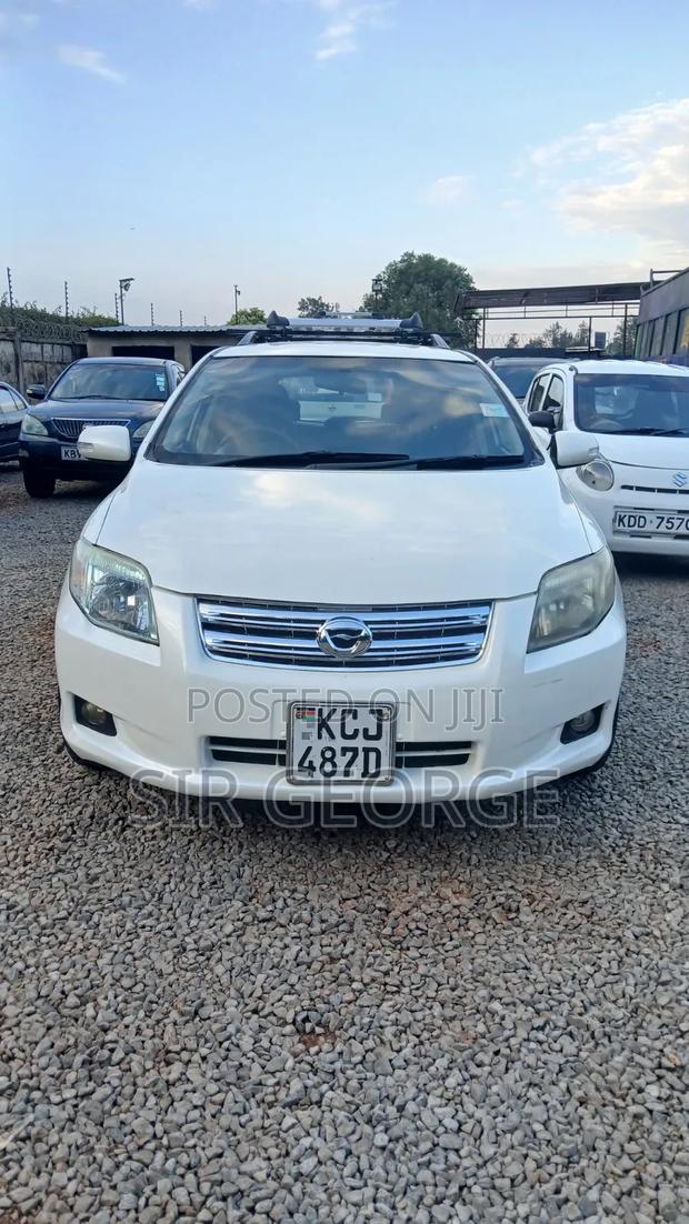 Toyota Corolla Fielder 2009 White