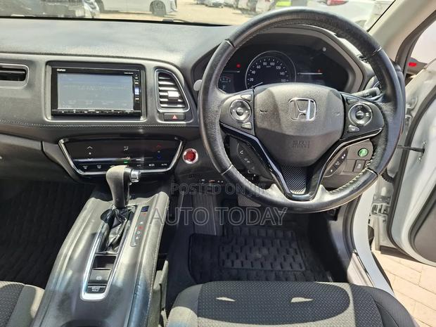 Honda Vezel 1.5 2WD 2019 Silver