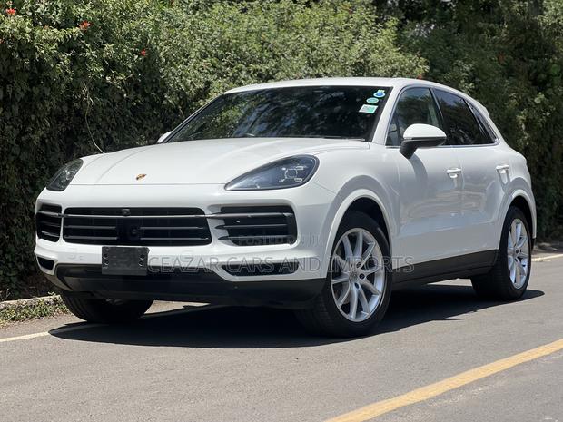 Porsche Cayenne Platinum Edition AWD 2018 White