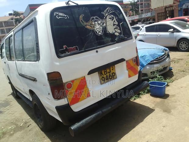 Toyota Grand HiAce 2002 White