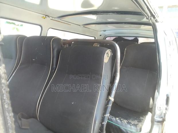 Toyota Grand HiAce 2002 White