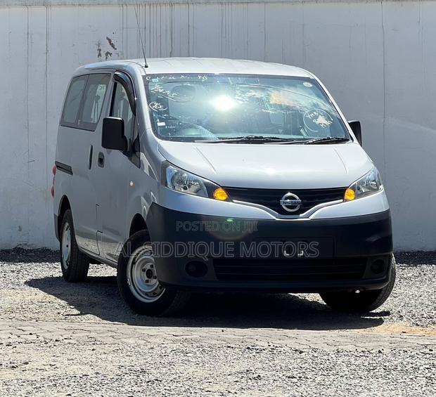 Nissan NV200 2019 Silver