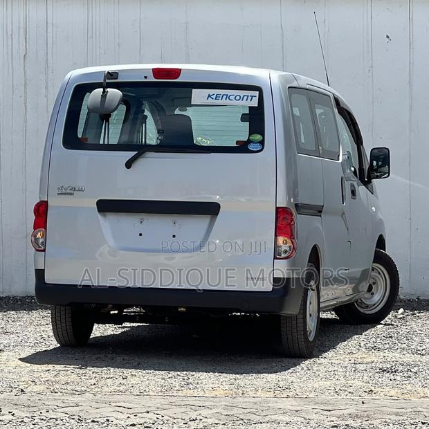 Nissan NV200 2019 Silver
