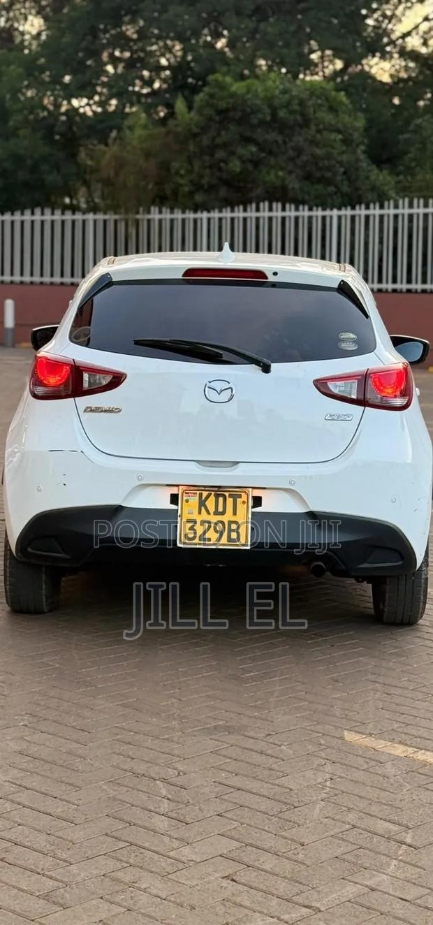 Mazda Demio 2018 White