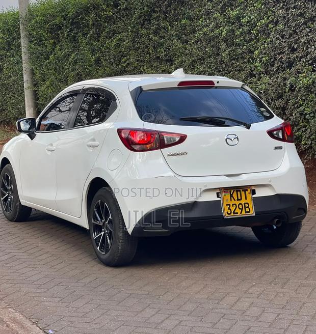 Mazda Demio 2018 White