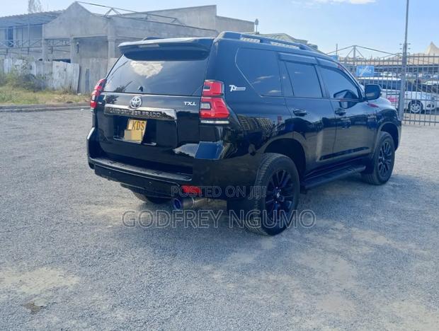 Toyota Land Cruiser Prado 2021 Black