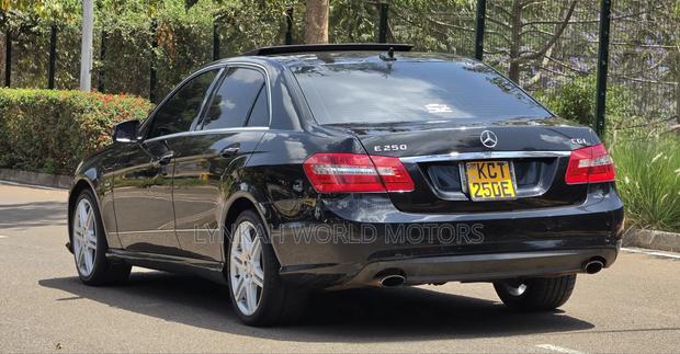 Mercedes-Benz E250 2011 Black
