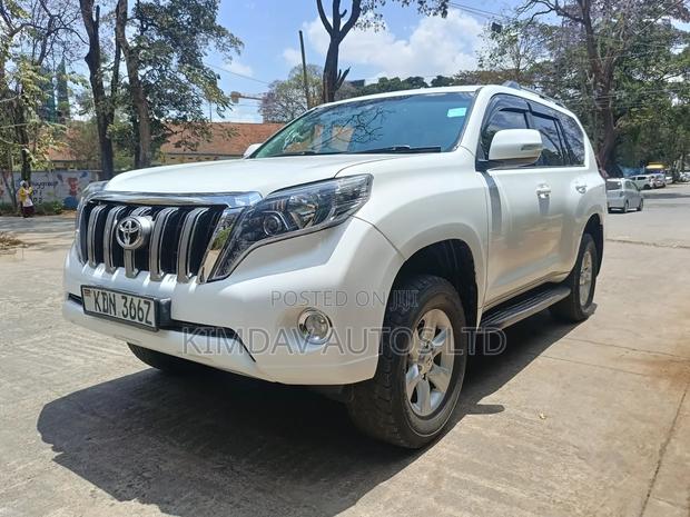 Toyota Land Cruiser Prado 2012 White