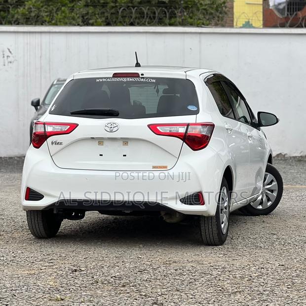 Toyota Vitz 1.0 FWD 5dr 2019 White