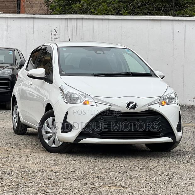 Toyota Vitz 1.0 FWD 5dr 2019 White