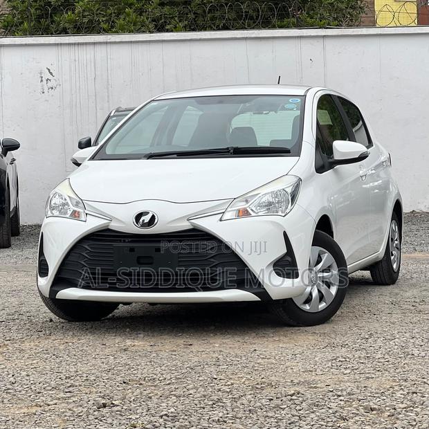 Toyota Vitz 1.0 FWD 5dr 2019 Pearl