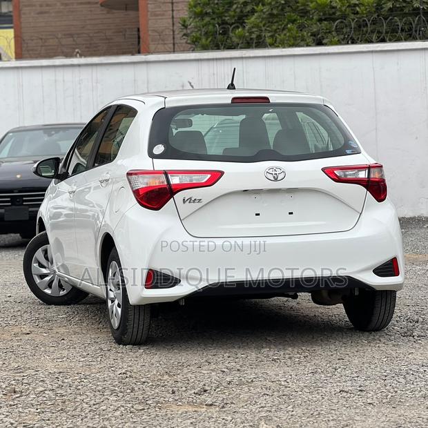 Toyota Vitz 1.0 FWD 5dr 2019 Pearl