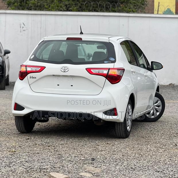 Toyota Vitz 1.0 FWD 5dr 2019 Pearl