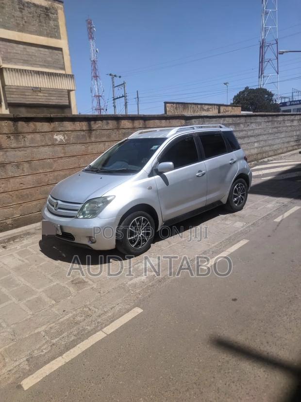 Toyota IST 2005 Silver