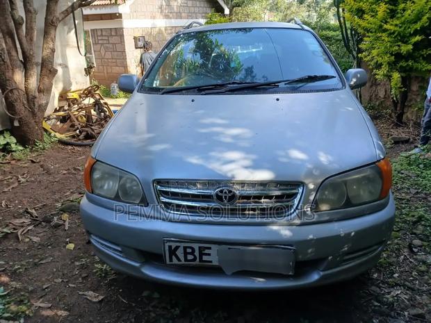 Toyota Ipsum 2004 Gray