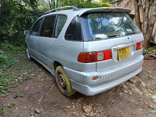 Toyota Ipsum 2004 Gray