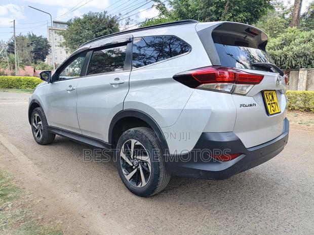 Toyota Rush 2019 Silver
