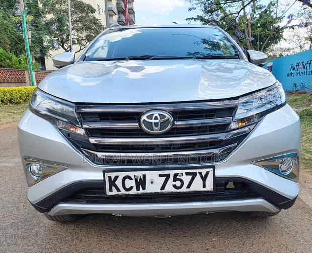 Toyota Rush 2019 Silver