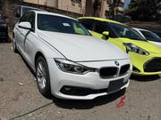 BMW 320i Sedan RWD 2018 White for sale
