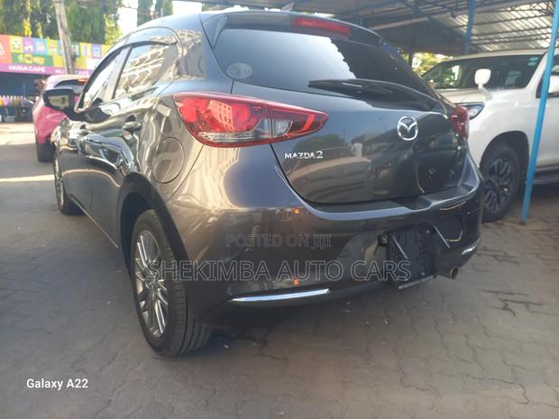 Mazda 2 2021 Gray