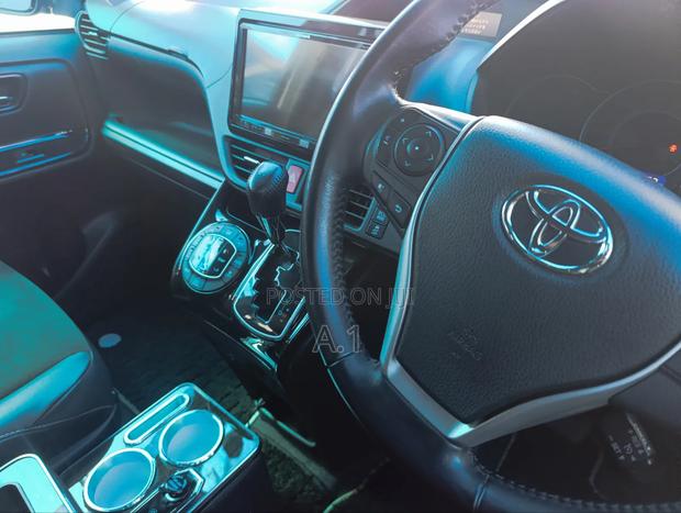 Toyota Noah 2.0 FWD (7 Seater) 2019 Matt Black