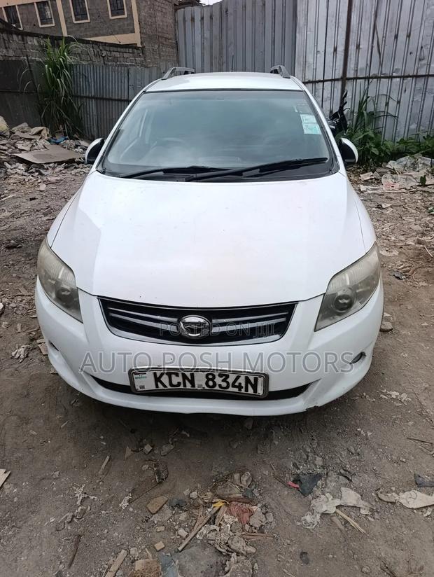Toyota Corolla Fielder 2010 White