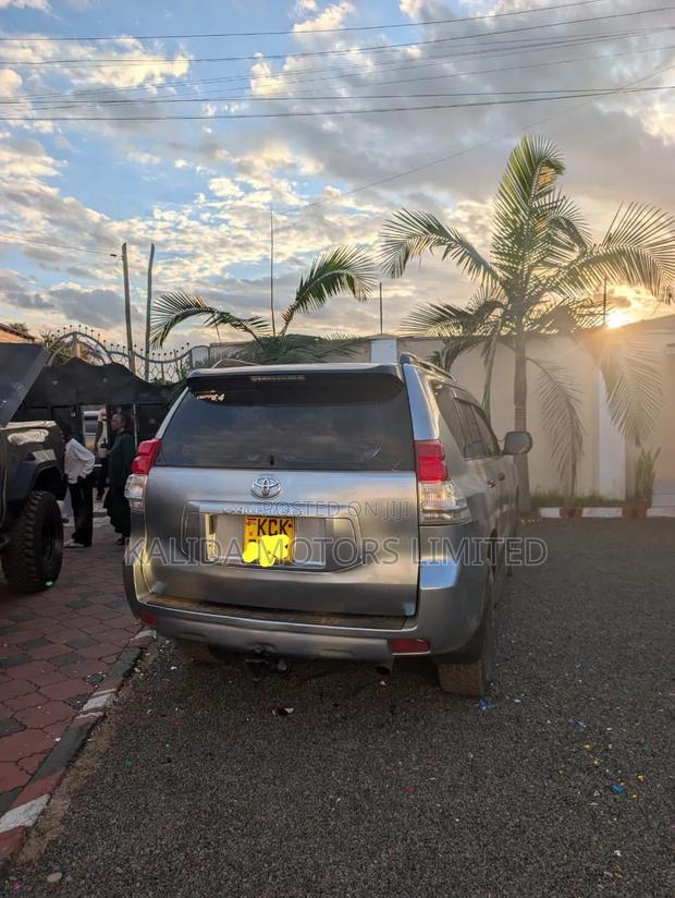 Toyota Land Cruiser Prado 3.0 TD 2010 Gray