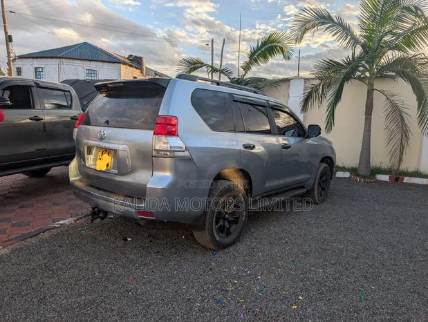 Toyota Land Cruiser Prado 3.0 TD 2010 Gray