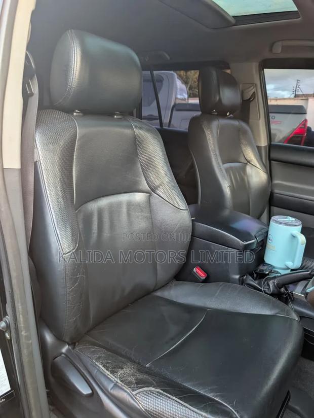 Toyota Land Cruiser Prado 3.0 TD 2010 Gray