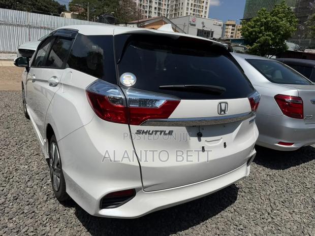 Honda Fit Shuttle 1.5 Hybrid 2WD 2019 White