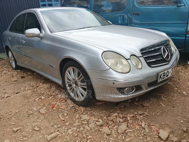 Mercedes-Benz E320 2004 Silver