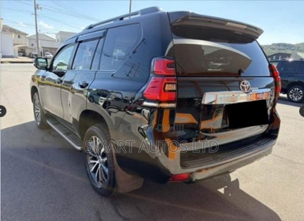 Toyota Land Cruiser Prado 2.8 2021 Matt Black
