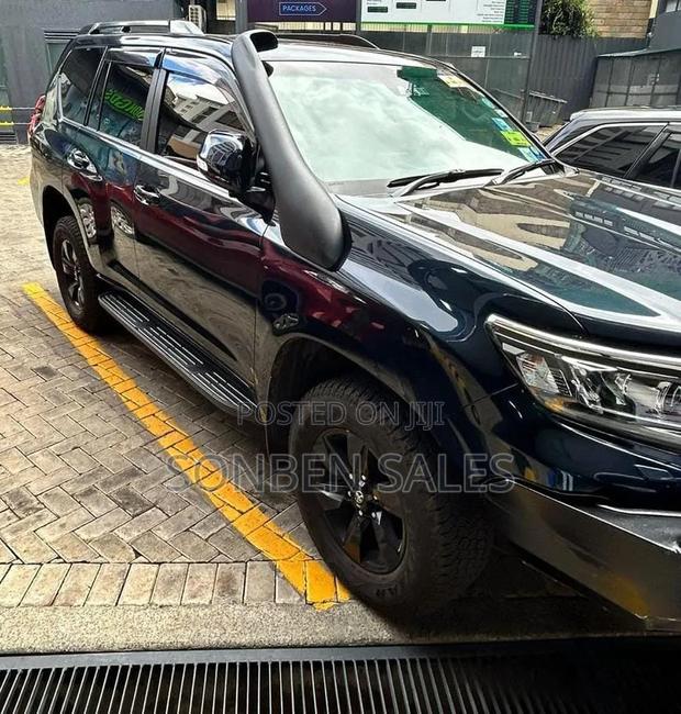 Toyota Land Cruiser Prado 2.8 2018 Blue