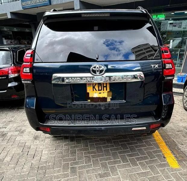 Toyota Land Cruiser Prado 2.8 2018 Blue