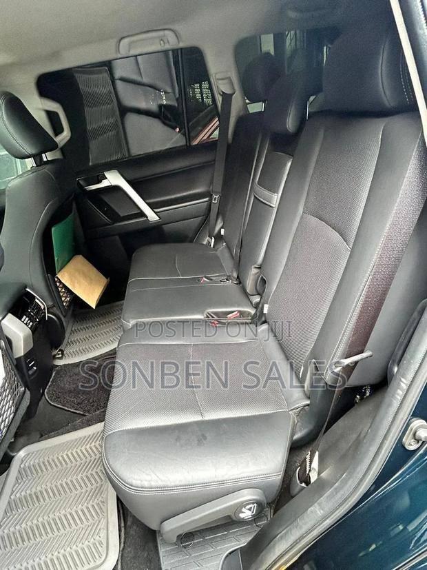 Toyota Land Cruiser Prado 2.8 2018 Blue