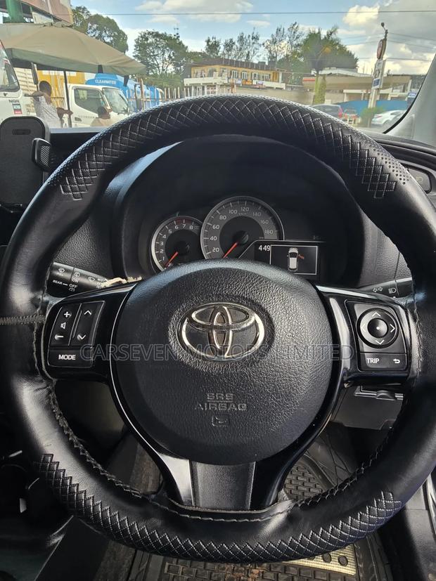 Toyota Vitz 2017 Black