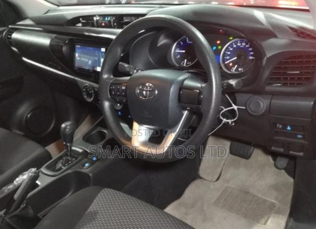 Toyota Hilux 2.4 Diesel 2020 Matt Black