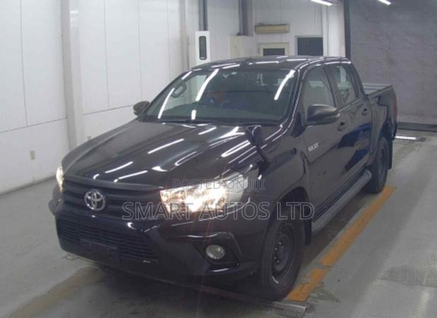 Toyota Hilux 2.4 Diesel 2020 Matt Black