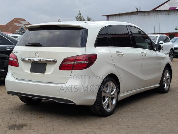 Mercedes-Benz B-Class B180 Petrol 2015 White